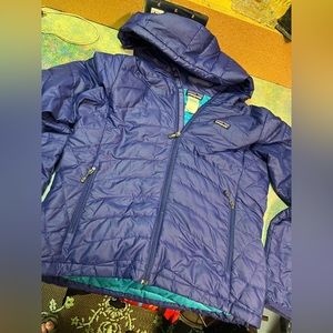 Patagonia women’s down sweater hoody size medium
